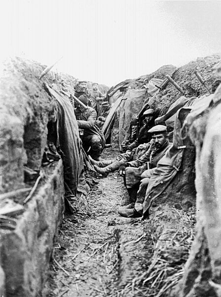 German soldiers in a trench, 1915