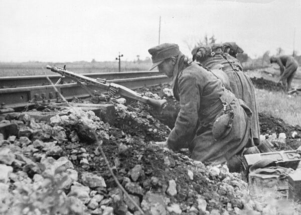 German infantry building a position in Hungary, 1944