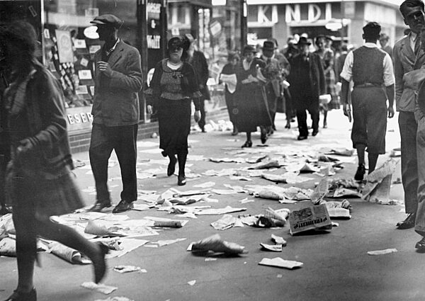 Pedestrians on the Alexander Square in Berlin, 1932