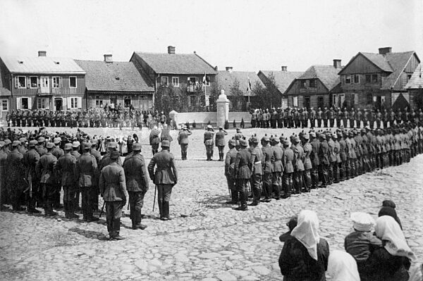 Unveiling of the Hindenburg memorial in Chorzele, 1915