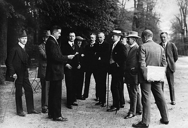 Members of a political commission in Versailles, 1919