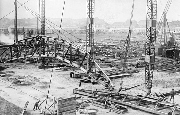 Construction work for the Brussels International Exhibition, 1935