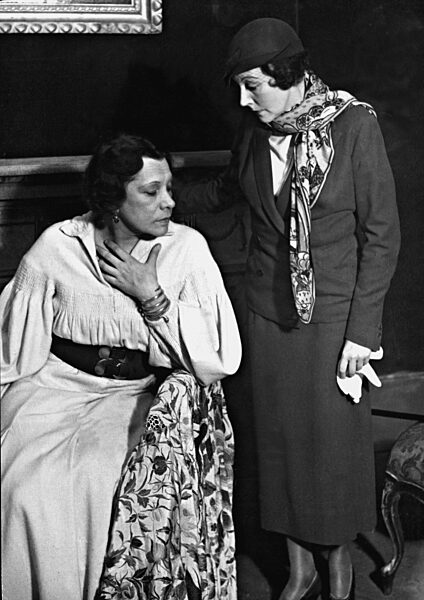 Tilla Durieux and Anne Marie Steinsieck in 'The Shadow', 1932