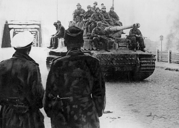 German paratroopers in Lithuania, 1944