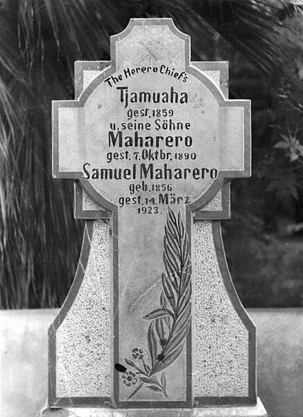 Grave of the Herero chief Maharero, 1938