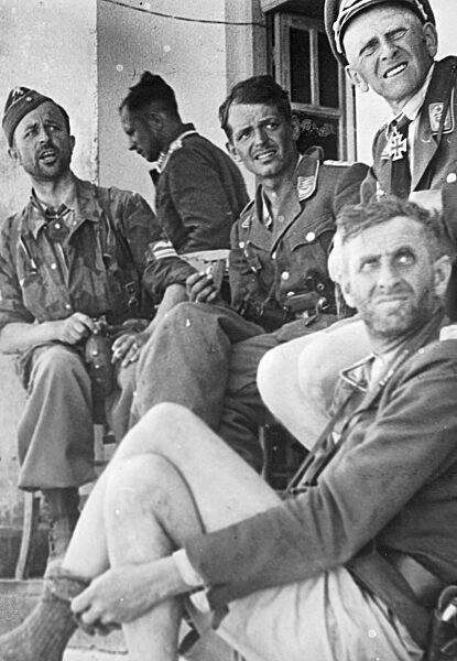 Bruno Braeuer with officers during combat on Crete, 1941