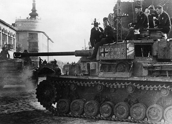 German tank IV in Debrecen in Hungary, 1944