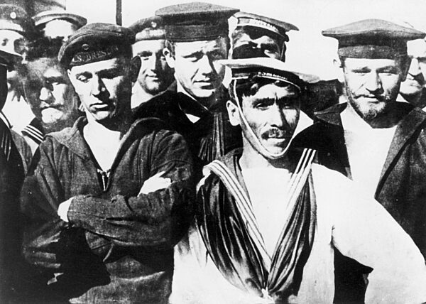 Sailors of the SMS Dresden and the "Esmeralda, 1914