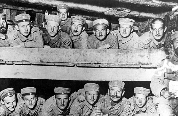 German soldiers in a shelter on the Western front