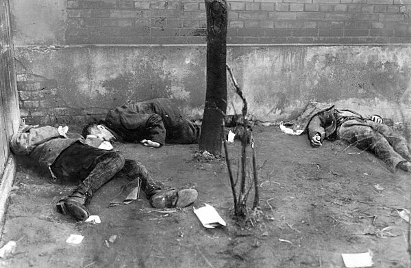 Berliners shot during the Spartacus uprising, 1919