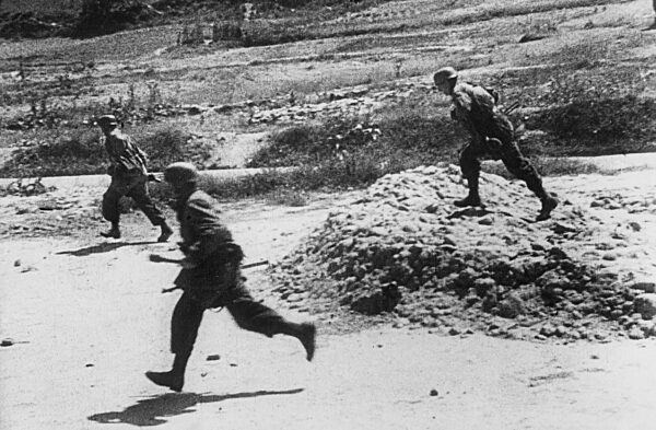 German paratroopers in Crete, 1941