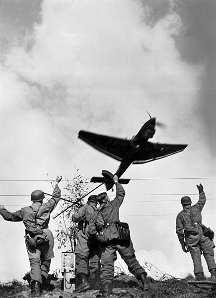 German Paratroopers near Moerdijk, 1940