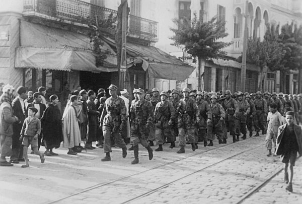 German paratroopers in Tunis, 1942