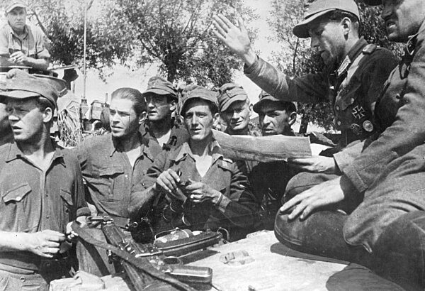 Einsatzbesprechung an der Ostfront, 1944