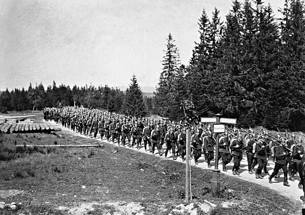 Deutsche Infanterie im Manöver, 1899