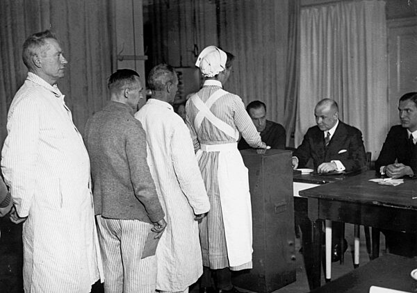 Hospital personnel while voting in the Urban Hospital during the Reichstag elections, 1932