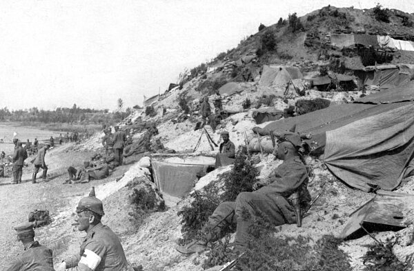 German soldiers on the Eastern front, 1915