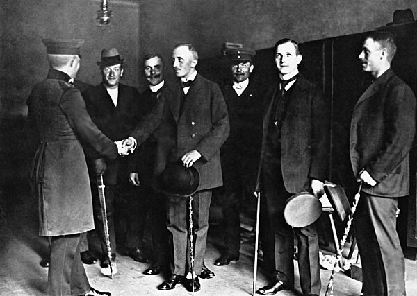 Dismissal of reservists, 1913