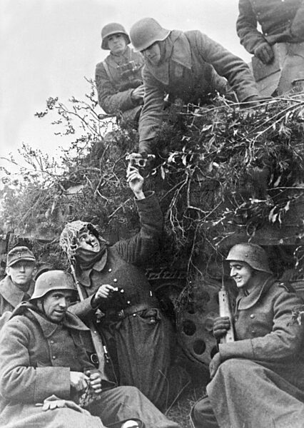 German soldiers on the Eastern front, 1944