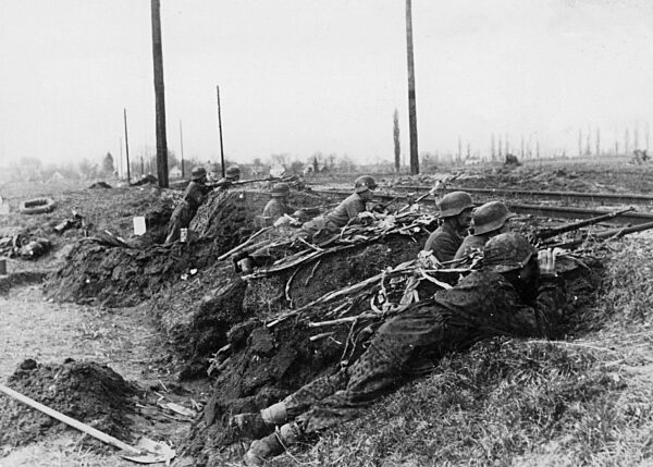 SS Panzer Grenadiers in a Hungarian railway embankment, 1945