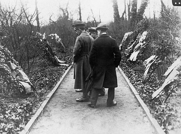 Berlin cemetery after the Spartacus revolt, 1919