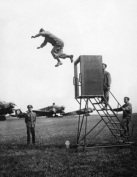 Training at the Parachute School at Stendal, 1938