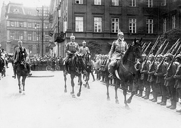 Prince Leopold of Bavaria after the capture of Warsaw, 1915