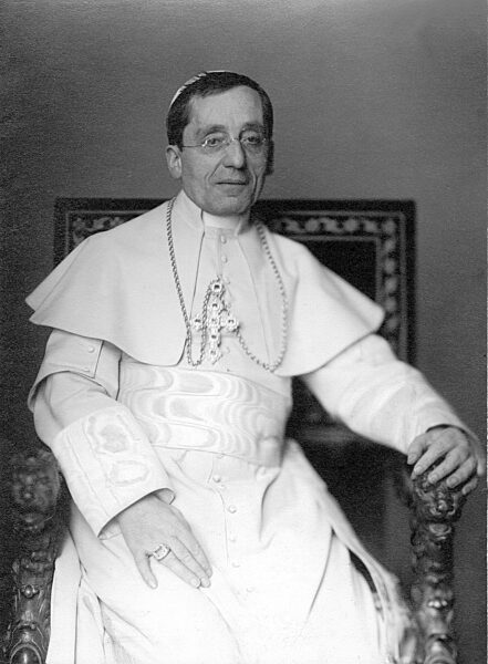 Pope Benedict XV., 1915