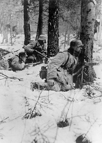 German soldiers during combat in Courland-Brueckenkopf, 1945