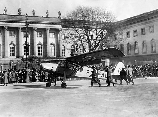 Landing of a Fieseler Fi 156 in Berlin, 1940