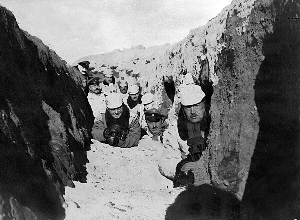 German artillery observers at the Eastern front, 1915