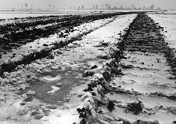 German tank tracks, 1945