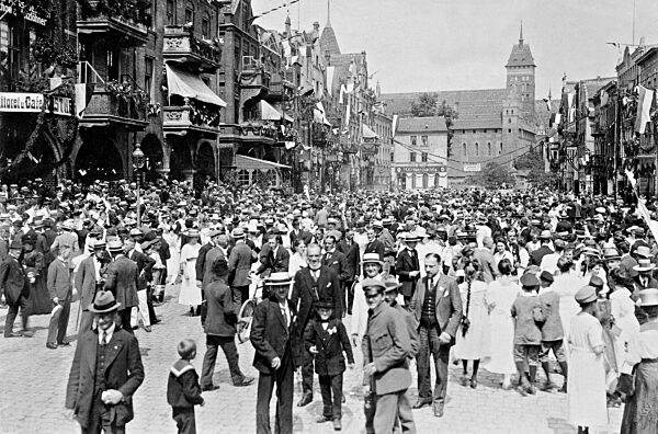 Marienburg on the day of the referendum, 1920