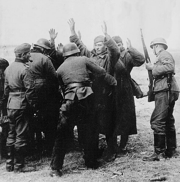 Search of captured soldiers of the Red Army, 1941