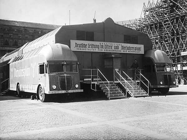exhibition "German power in the east" and "Four-year plan" in the four-year plan-train, 1940