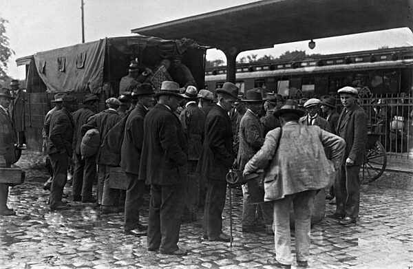 Refugees form the eastern German areas after the referendum, 1920