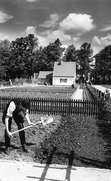 Settlement near Dresden, 1937