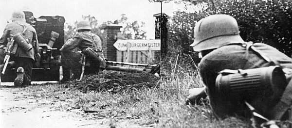 German soldiers fight in East Prussia, 1944