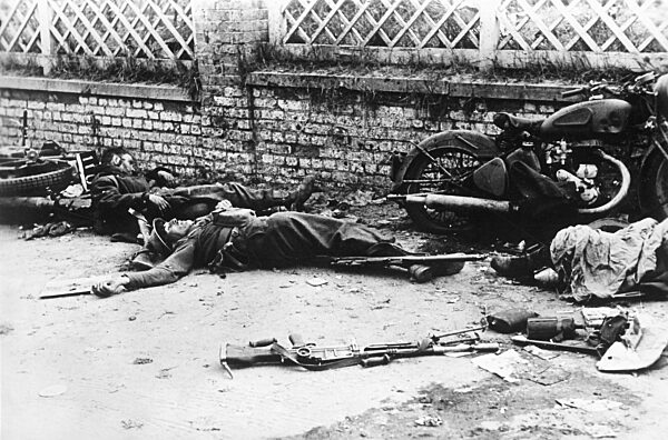 Fallen British soldiers in Belgium, 1940