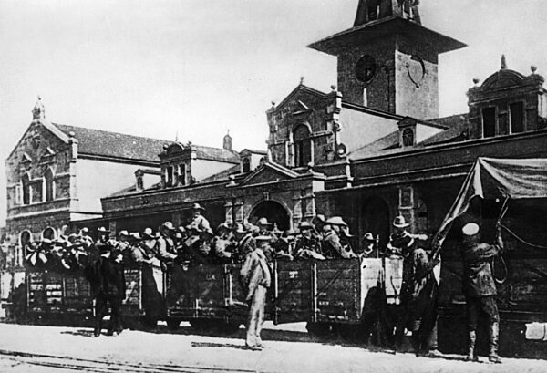 Arrival of troop buildup from Germany, 1906
