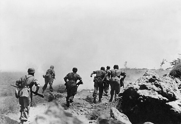 German paratroopers on Crete, 1941
