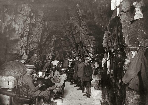 Deutscher Unterstand in der Champagne, 1918