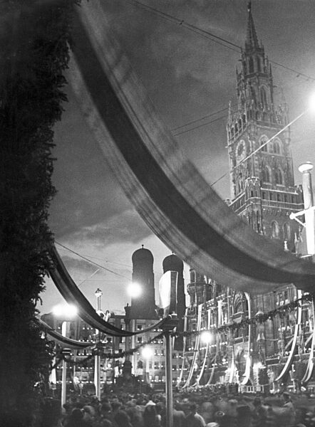 Neues Rathaus in München, 10.07.1938