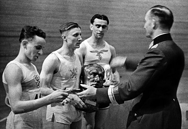 Mallon, Rudolf Harbig and Giesen, 1941