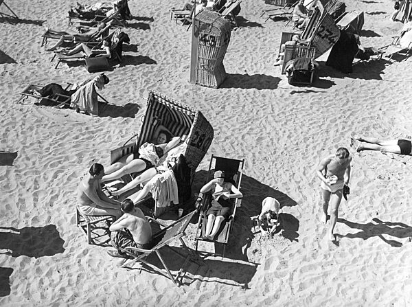 Badegäste am Wannsee in Berlin, 1940