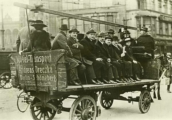 Rail replacement service at the time of Spartacus uprising, 1919