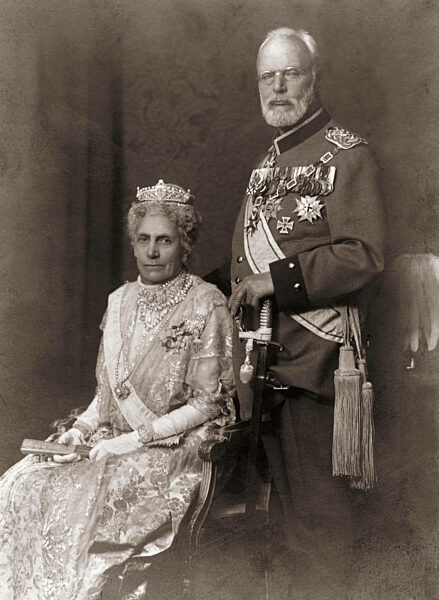 Ludwig III. with his wife Marie Therese, 1918
