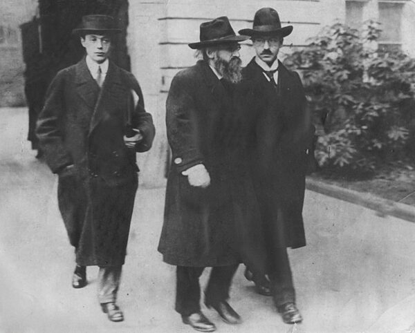 Felix Fechenbach, Kurt Eisner, Dr. Mueckle, 1918