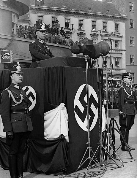 Police Colonel Dillenburger during a speech