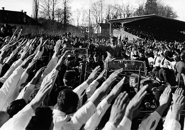 Adolf Hitler in Klagenfurt, 1938